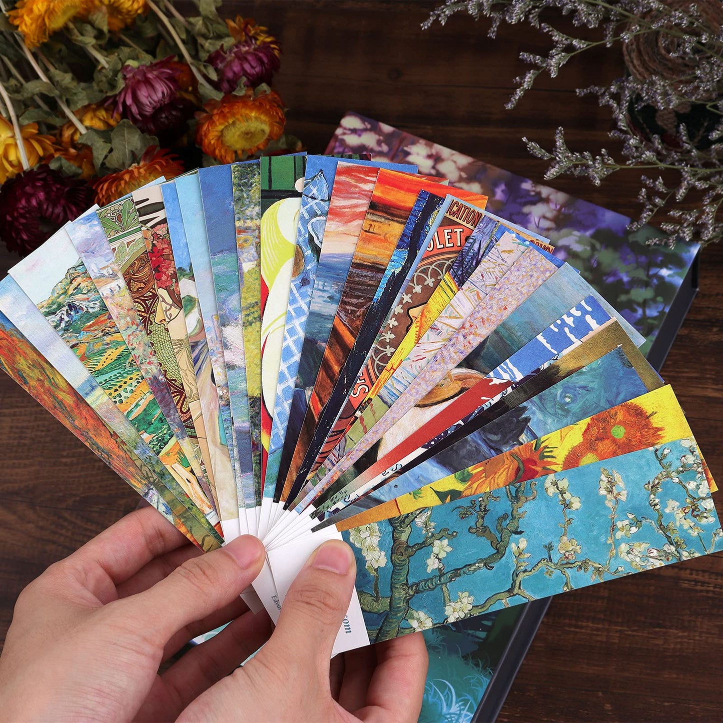 Vintage Style Bookmarks Pack - 30 Pcs Art Oil Painting Pattern